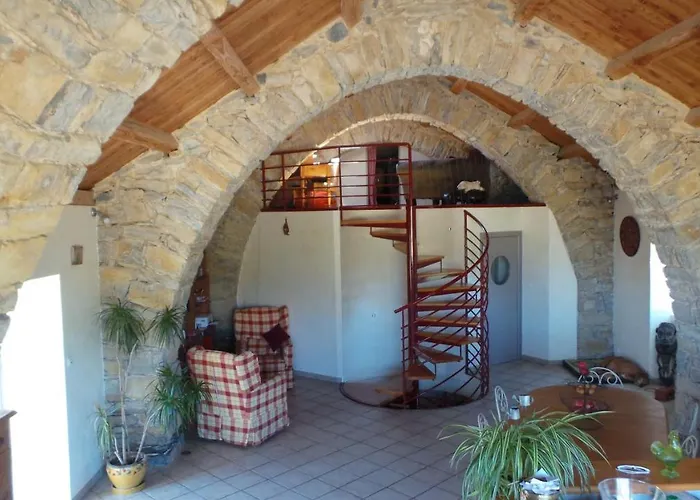 D'hotes Les Louves 3*