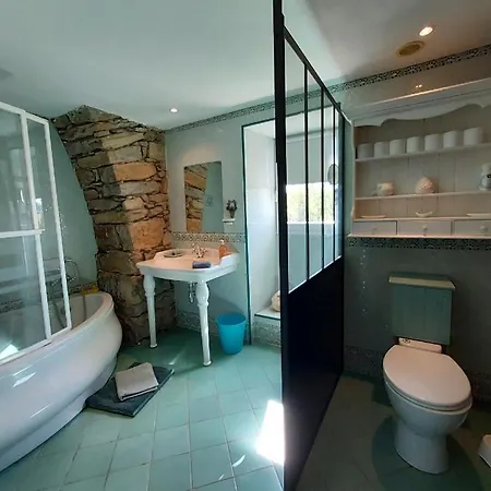 Konukevi D'hotes Les Louves 3*